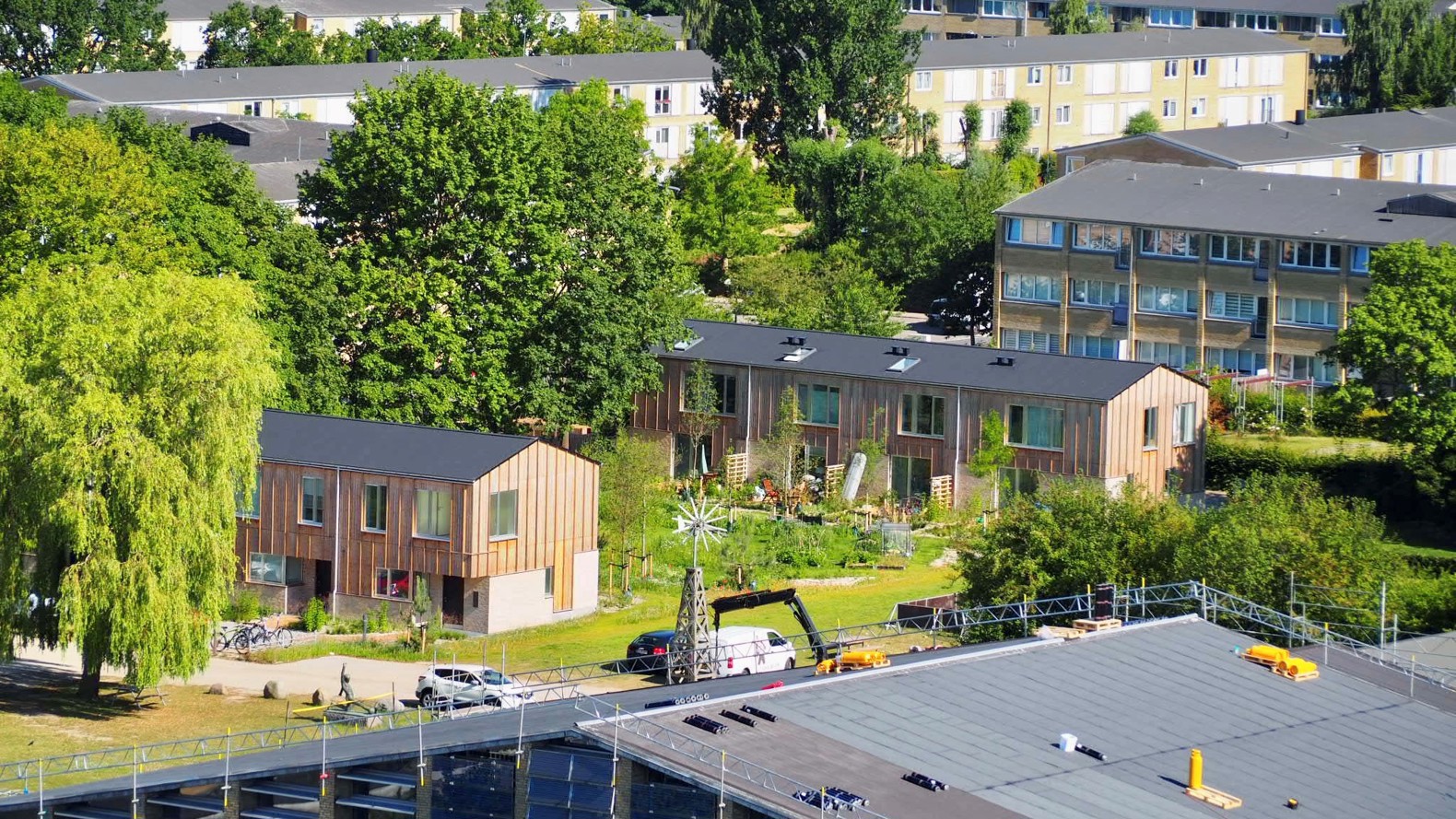 Nye Privatejede Rækkehuse Deler Haverum Med Almene Boliger. Tingbjerg Foto Peter Melbye Andersen